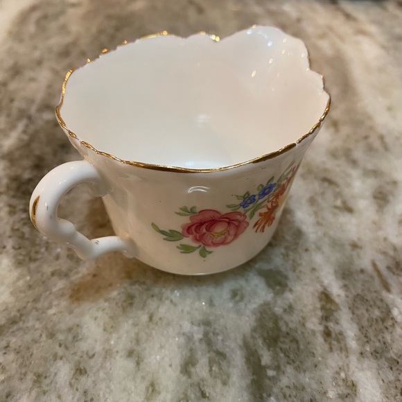 1930's Sampson Smith Old Royal Bone China Creamer with Rose among Flowers - Picture 4 of 8